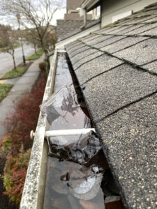 Overflowing winter gutter cleaning in puyallup wa