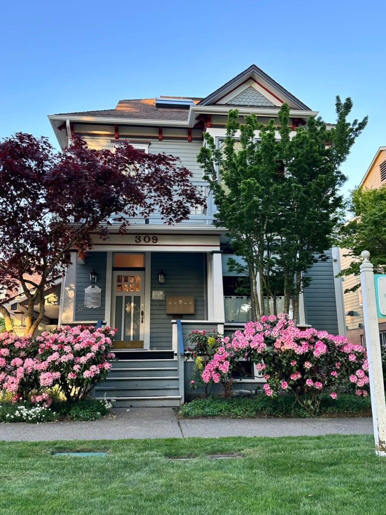 Exterior cleaning before summer preparing a Washington home